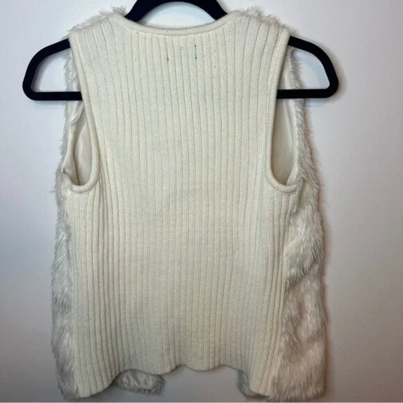 SEDUCTIONS size S white faux fur front vest - Picture 6 of 9